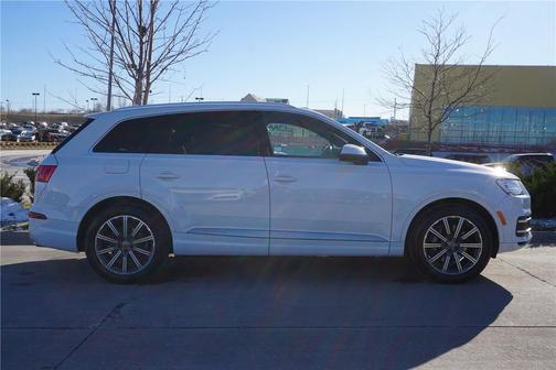 2019 Audi Q7 55 Premium Plus