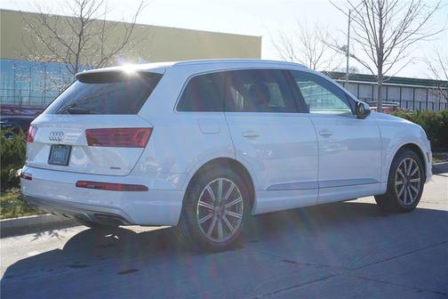 2019 Audi Q7 55 Premium Plus