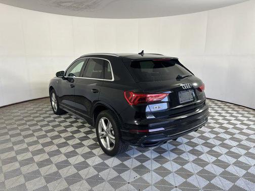 2020 Audi Q3 45 S line Premium