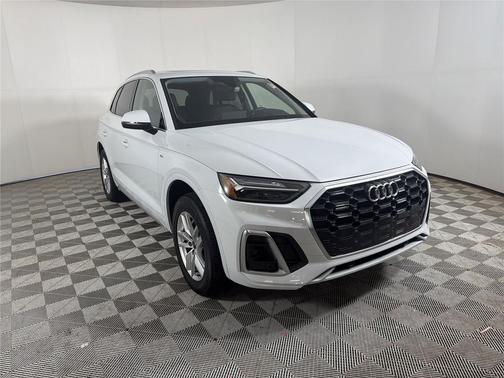2023 Audi Q5 45 S line Premium