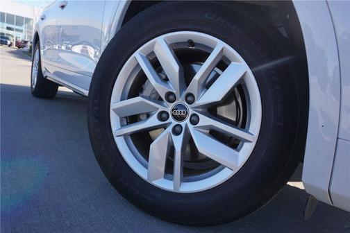 2023 Audi Q5 45 S line Premium