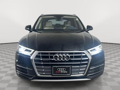 Brilliant Black 2019 Audi Q5 2.0T Premium Plus