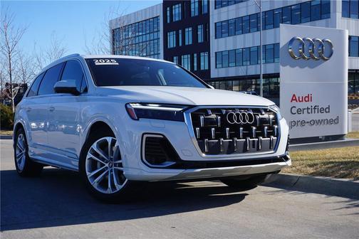 2025 Audi Q7 55 Premium Plus