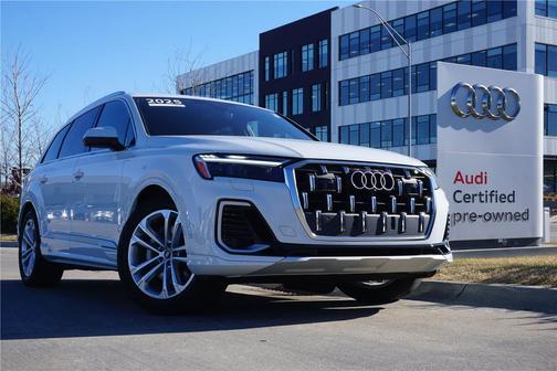 2025 Audi Q7 55 Premium Plus