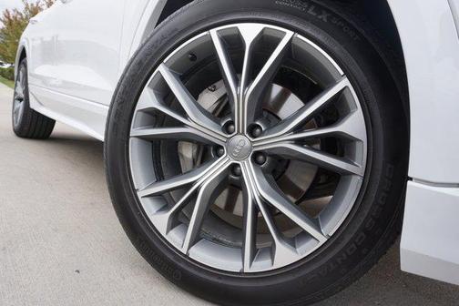 2020 Audi Q8 55 Premium