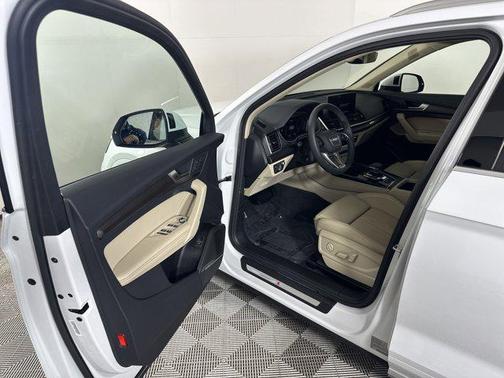 2024 Audi Q5 45 S line Prestige