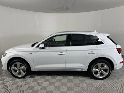 2024 Audi Q5 45 S line Prestige