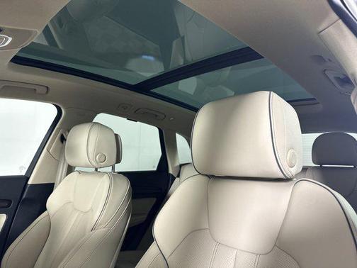 2024 Audi Q5 45 S line Prestige