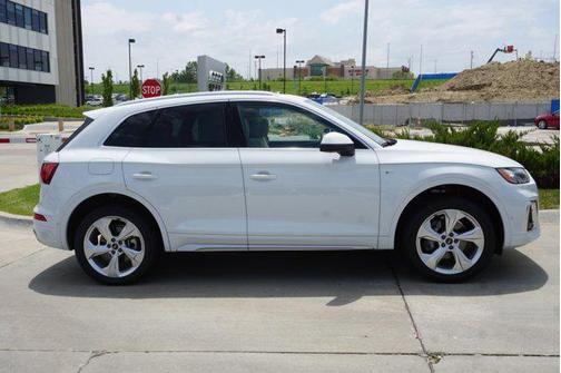 2024 Audi Q5 45 S line Prestige