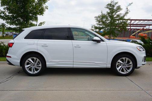 2022 Audi Q7 55 Premium Plus