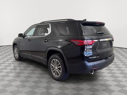 Mosaic Black Metallic 2022 Chevrolet Traverse LT Leather