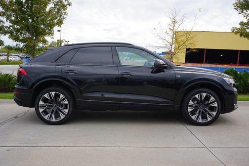 2025 Audi Q8 55 Premium Plus
