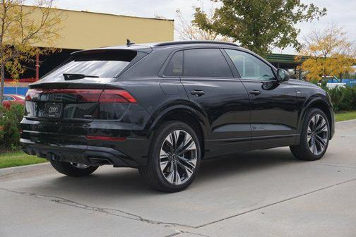 2025 Audi Q8 55 Premium Plus