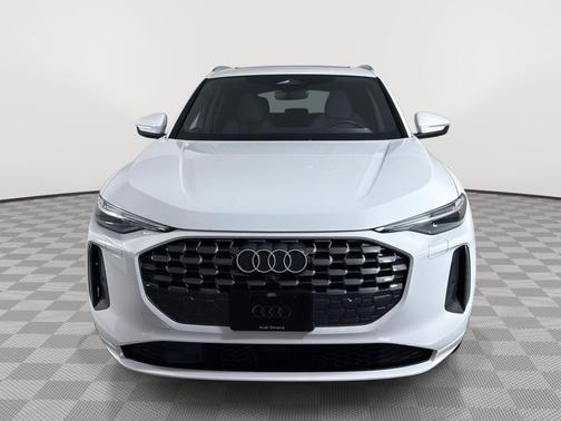 Arkona White 2025 Audi Q5 Prestige TFSI quattro S tronic