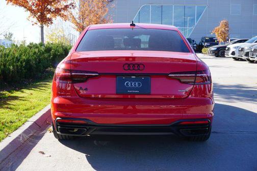 2022 Audi A4 Prestige 45 TFSI S line quattro S tronic