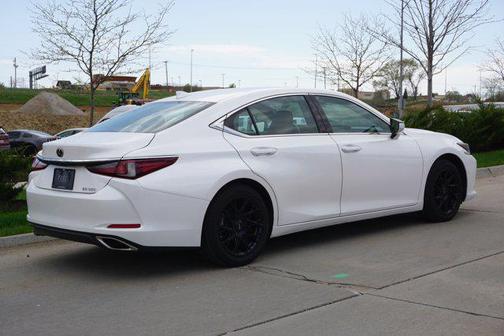 2021 Lexus ES 350 Base