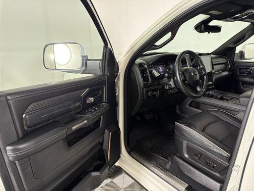 2022 RAM 3500 Limited Crew Cab 4x4 8' Box