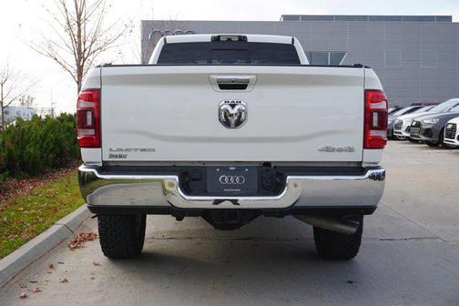 2022 RAM 3500 Limited Crew Cab 4x4 8' Box