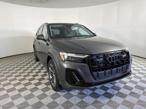 2025 Audi Q7 45 Premium Plus