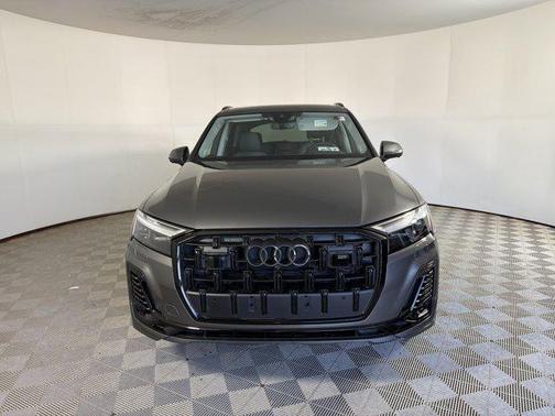 2025 Audi Q7 45 Premium Plus