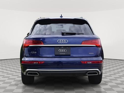 2025 Audi Q5 45 S line Prestige