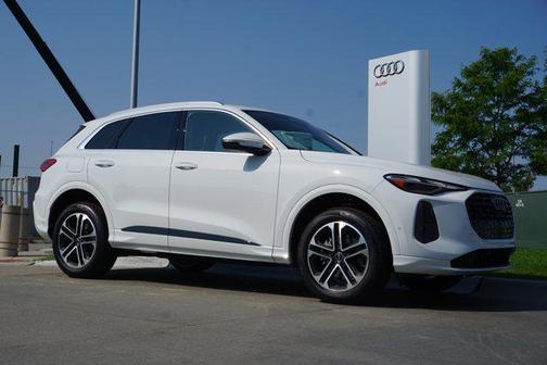 2025 Audi Q5 Premium