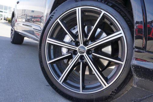 2022 Audi Q7 55 Prestige
