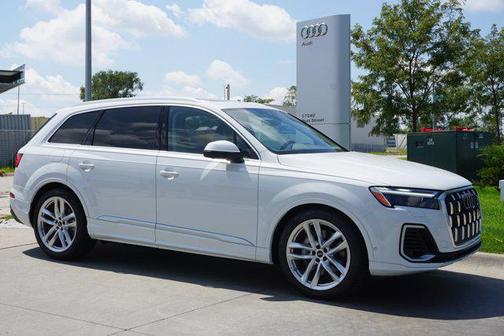 2025 Audi Q7 55 Premium Plus