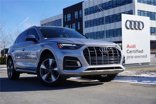 2023 Audi Q5 40 Premium Plus