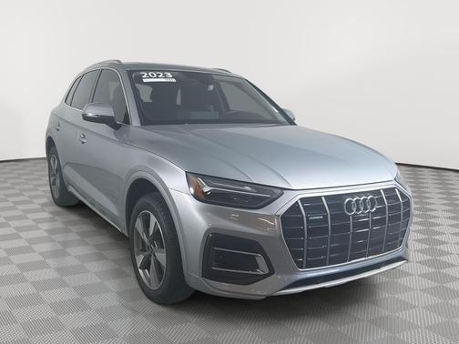 2023 Audi Q5 40 Premium Plus