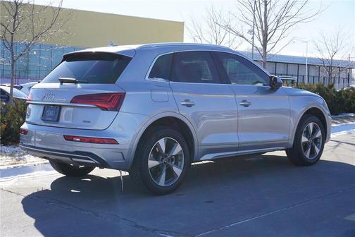 2023 Audi Q5 40 Premium Plus
