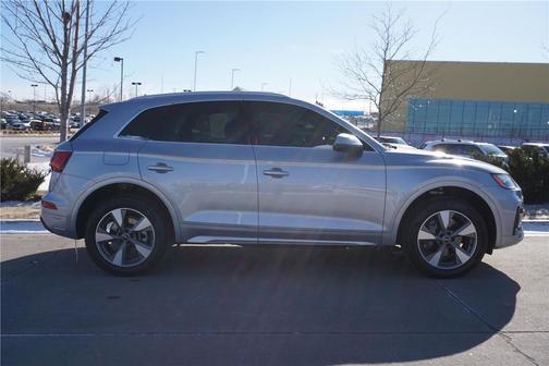 2023 Audi Q5 40 Premium Plus
