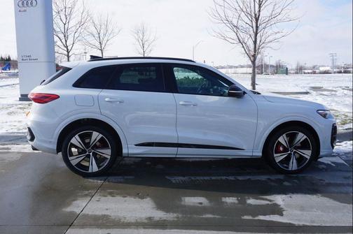 2025 Audi SQ5 3.0T Premium Plus
