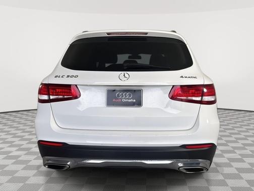 WHITE 2016 Mercedes-Benz GLC 300 4MATIC