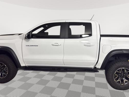 Summit White 2026 Chevrolet Colorado ZR2