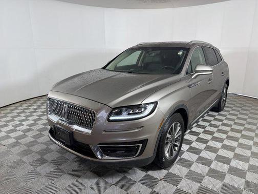 2019 Lincoln Nautilus Select