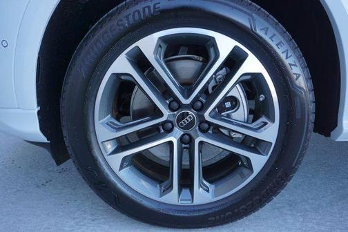 2019 Lincoln Nautilus Select