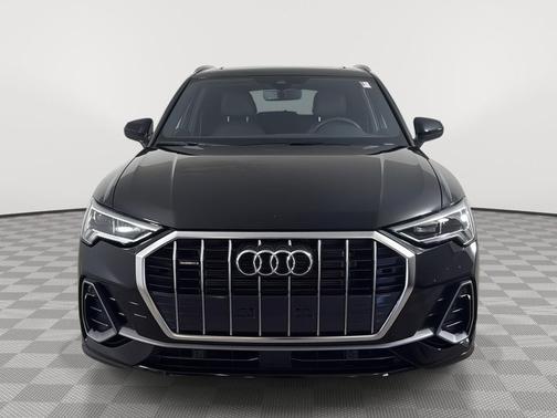 Mythos Black Metallic 2025 Audi Q3 Premium 45 TFSI S line quattro Tiptronic