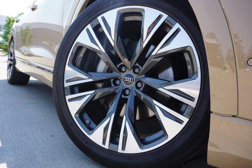 2024 Audi Q8 55 Prestige