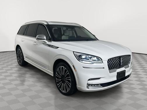 Pristine White Metallic Tri-Coat 2020 Lincoln Aviator Black Label AWD