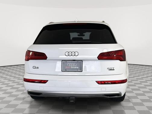 Ibis White 2018 Audi Q5 2.0T Prestige