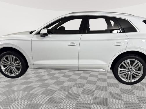 Ibis White 2018 Audi Q5 2.0T Prestige