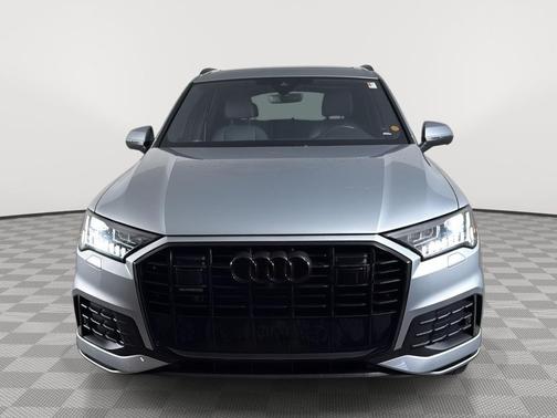 Satellite Silver Metallic 2023 Audi Q7 45 Premium Plus
