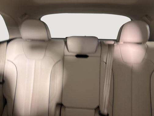 Glacier White Metallic 2023 Audi Q5 45 S line Premium Plus