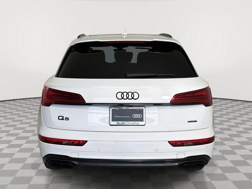 2023 Audi Q5 45 S line Prestige