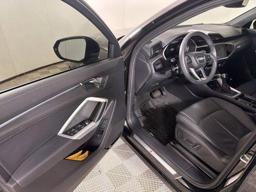 2023 Audi Q3 45 S line Premium Plus