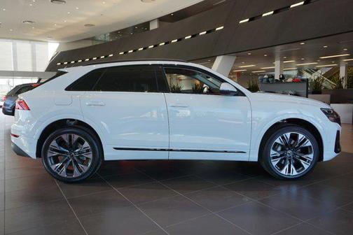 2025 Audi Q8 55 Premium