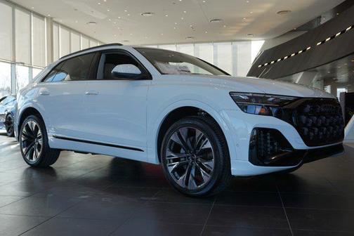 2025 Audi Q8 55 Premium