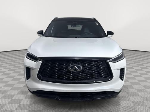 Majestic White 2025 INFINITI QX60 Luxe