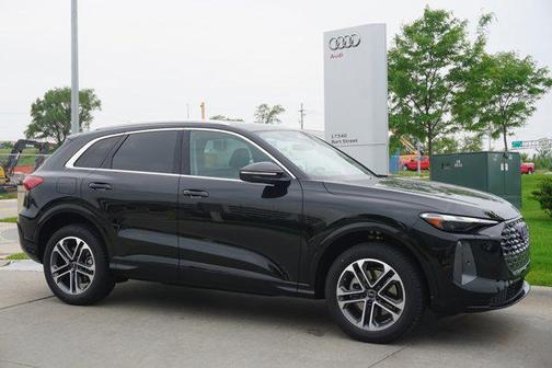 2025 Audi Q5 Premium